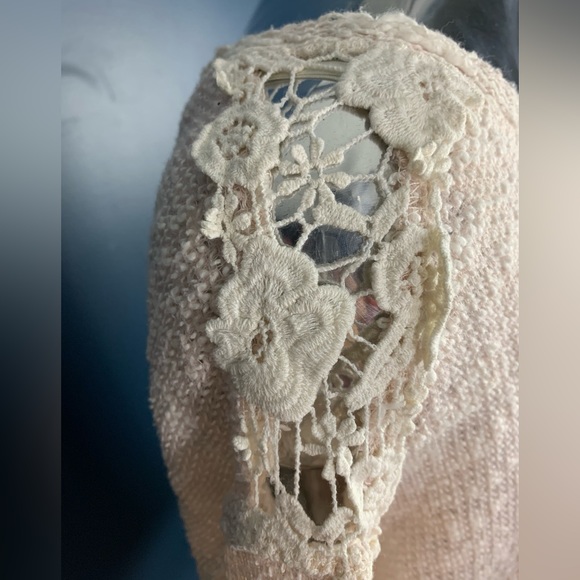 Jessica Simpson sz L sweater - Picture 2 of 2